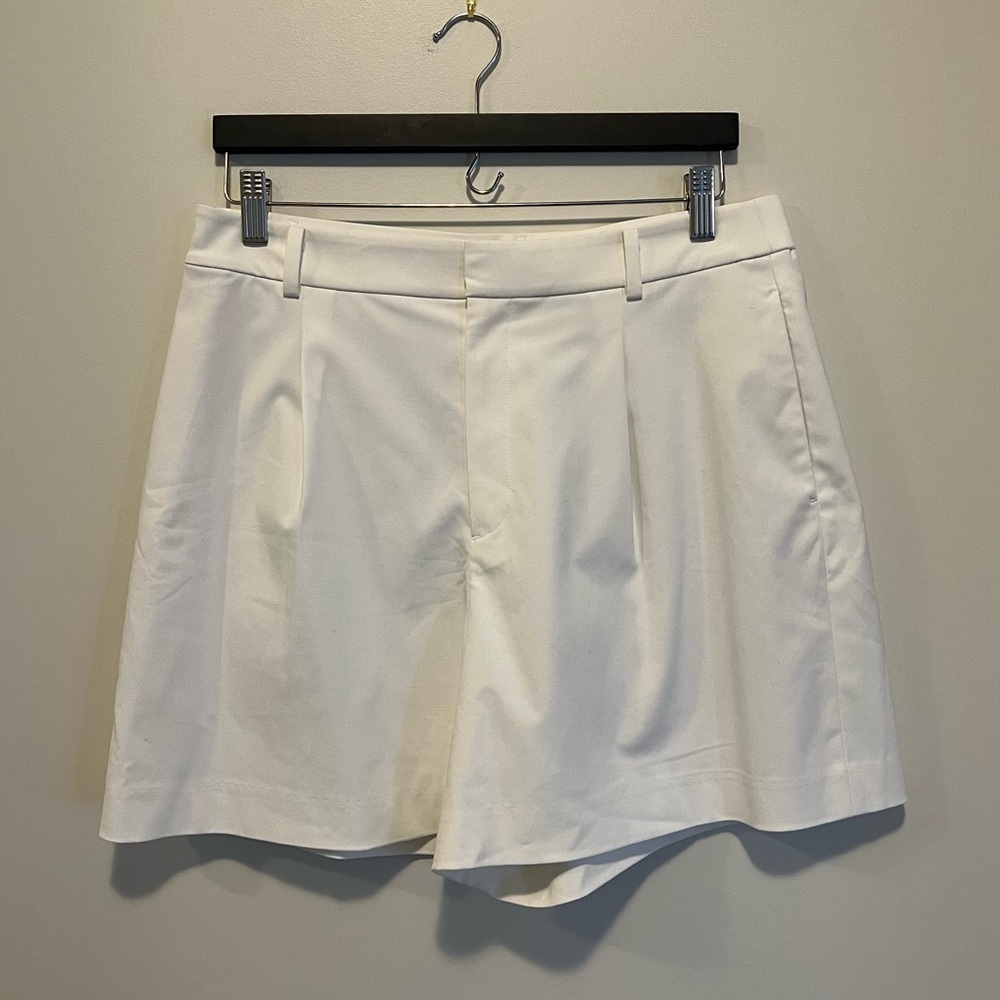Uniqlo High Waisted Pleated Shorts